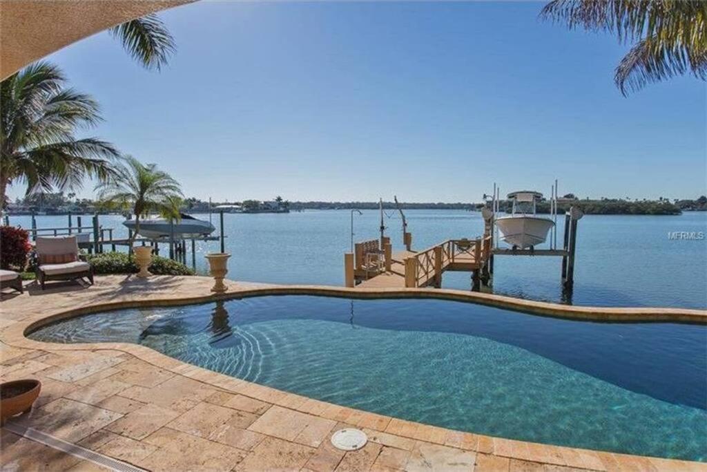 Large Mediterranean Oasis - Water Views & Pool Clearwater Beach Εξωτερικό φωτογραφία