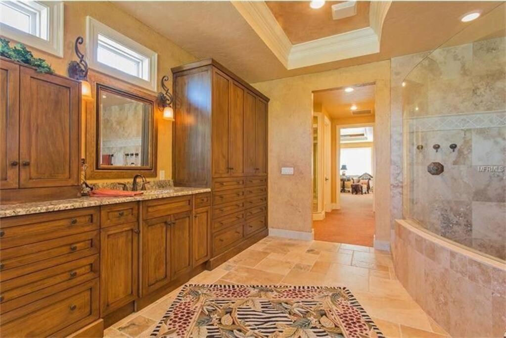 Large Mediterranean Oasis - Water Views & Pool Clearwater Beach Εξωτερικό φωτογραφία